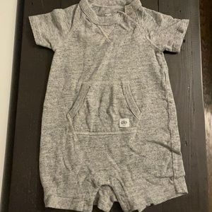 Baby Gap Gray Onesie - Size 12-18 months